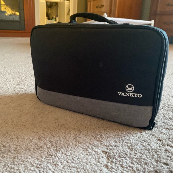 Vanyko Leisure 3 Projector - Picture 5 of 12